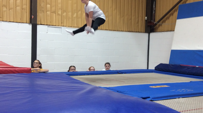Trampolining 